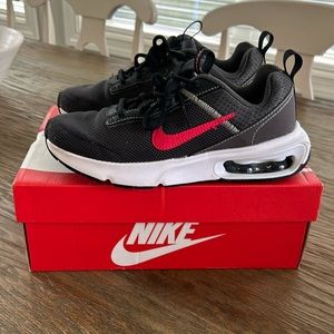 Nike AIR MAX INTRLK LITE - Boys Size 5